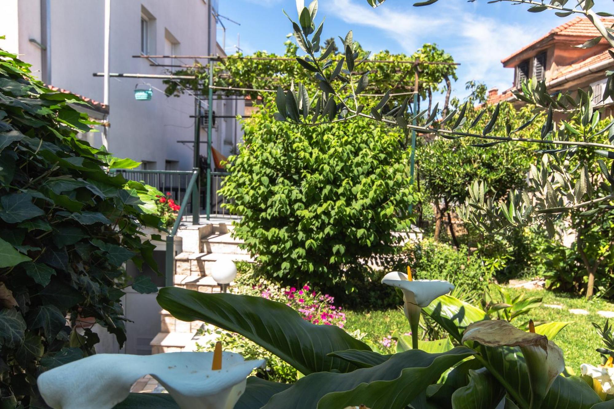 Marjan Hill 3-Br Apt,5 Guests Private Garden Near Beach Spalato Esterno foto